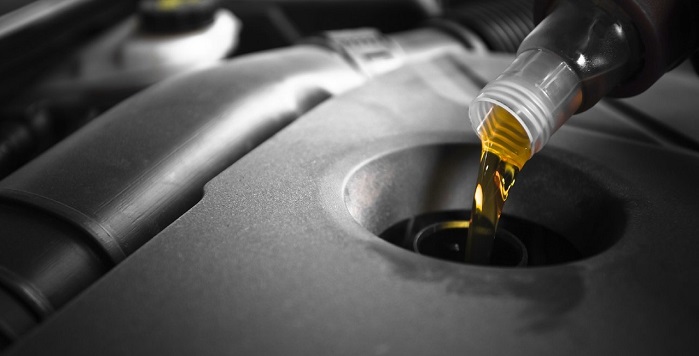 Как правильно заменить масло в двигателе