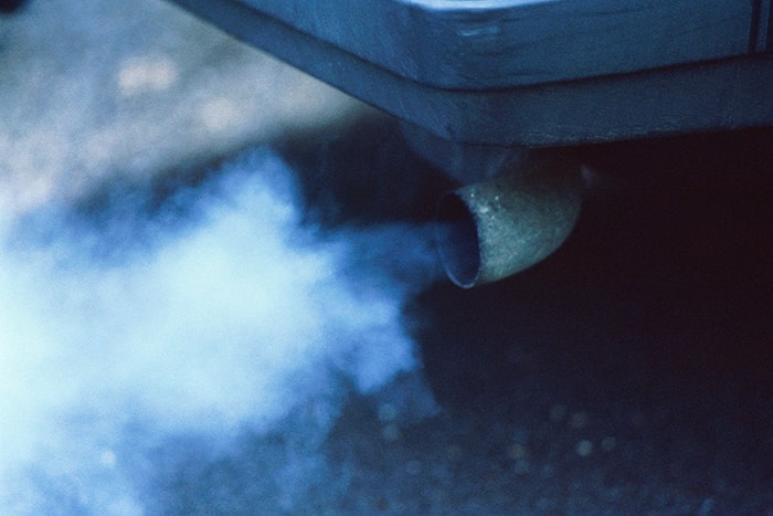 Синий дым на авто с дизельным двигателем