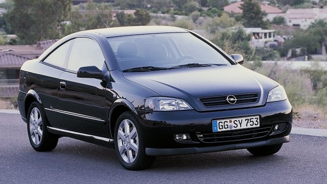 Opel Astra Coupe (G) '2000–04 дизайн Bertone